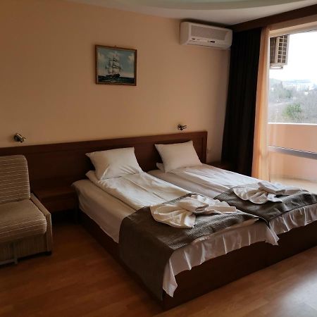 Paris Hotel Balchik Exterior photo