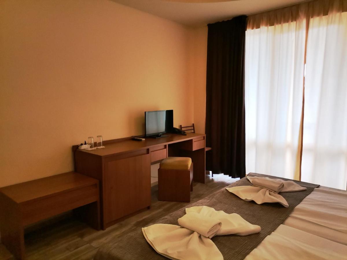 Paris Hotel Balchik Exterior photo