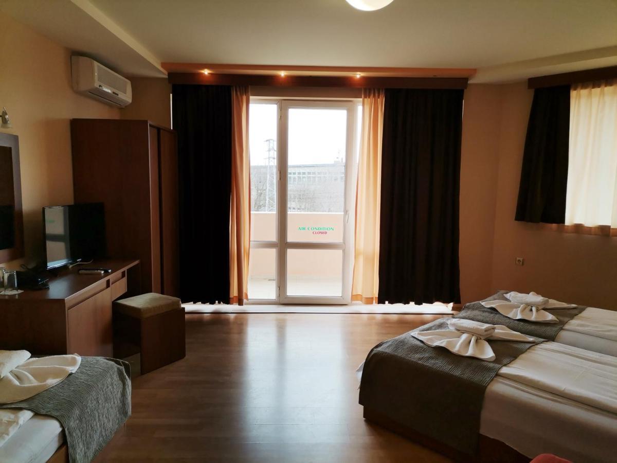 Paris Hotel Balchik Exterior photo