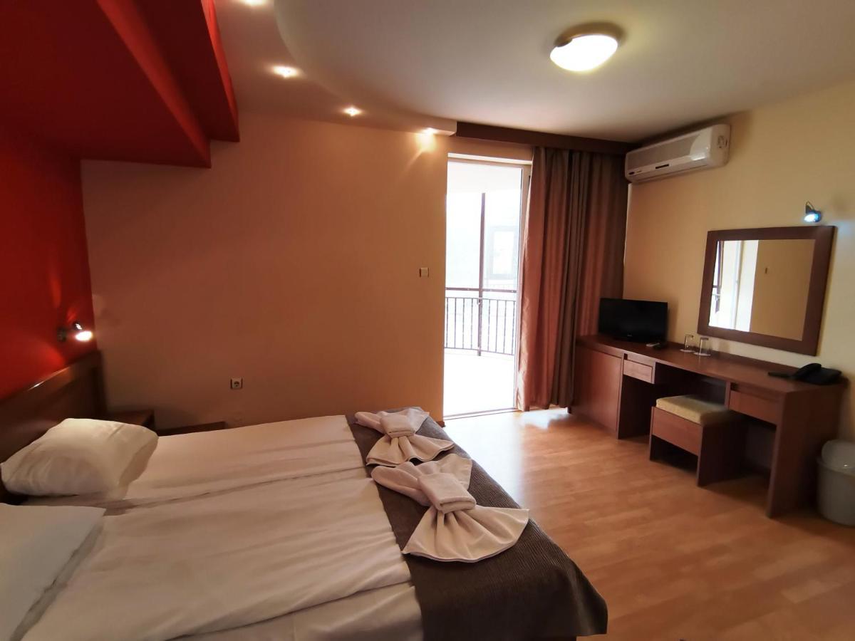 Paris Hotel Balchik Exterior photo