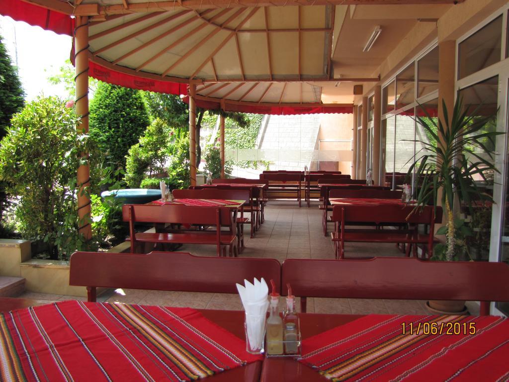 Paris Hotel Balchik Exterior photo