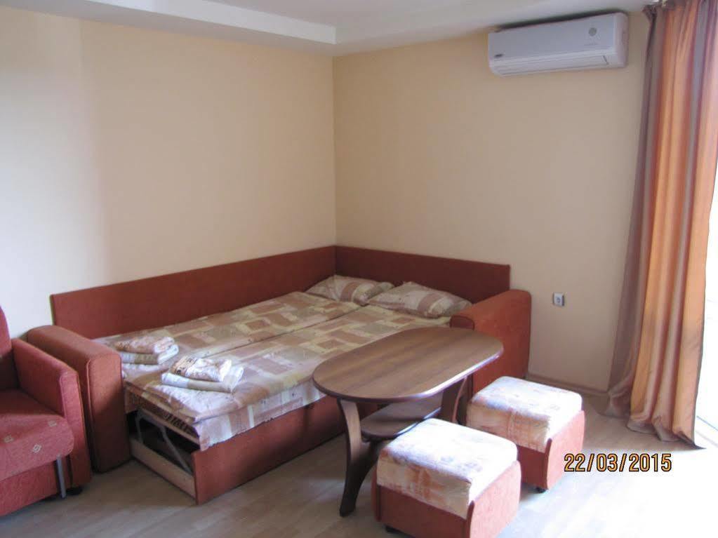 Paris Hotel Balchik Exterior photo